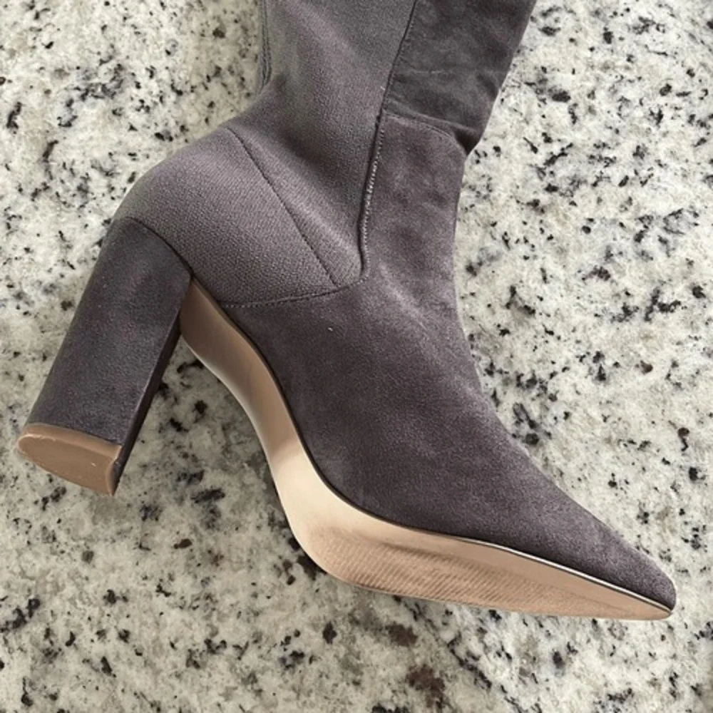 Everley Over‎ The Knee Boots Women 10M Grey Taupe Faux Suede Block Heel Pointed